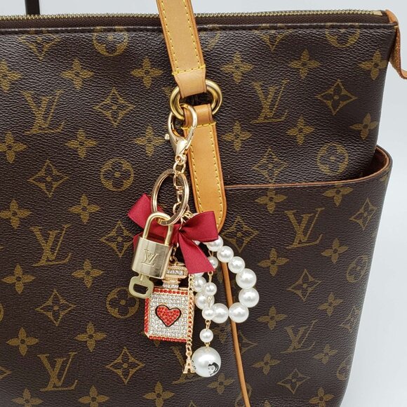 Authentic Louis Vuitton Lock & Key with unbranded Bagcharm, Keycharm, Keychain - Picture 1 of 7